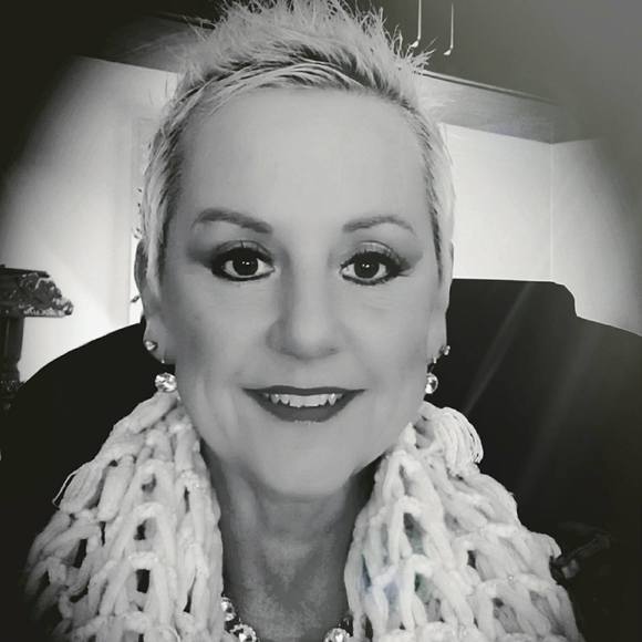 Meet your Posher, Melanie - Picture 1 of 1